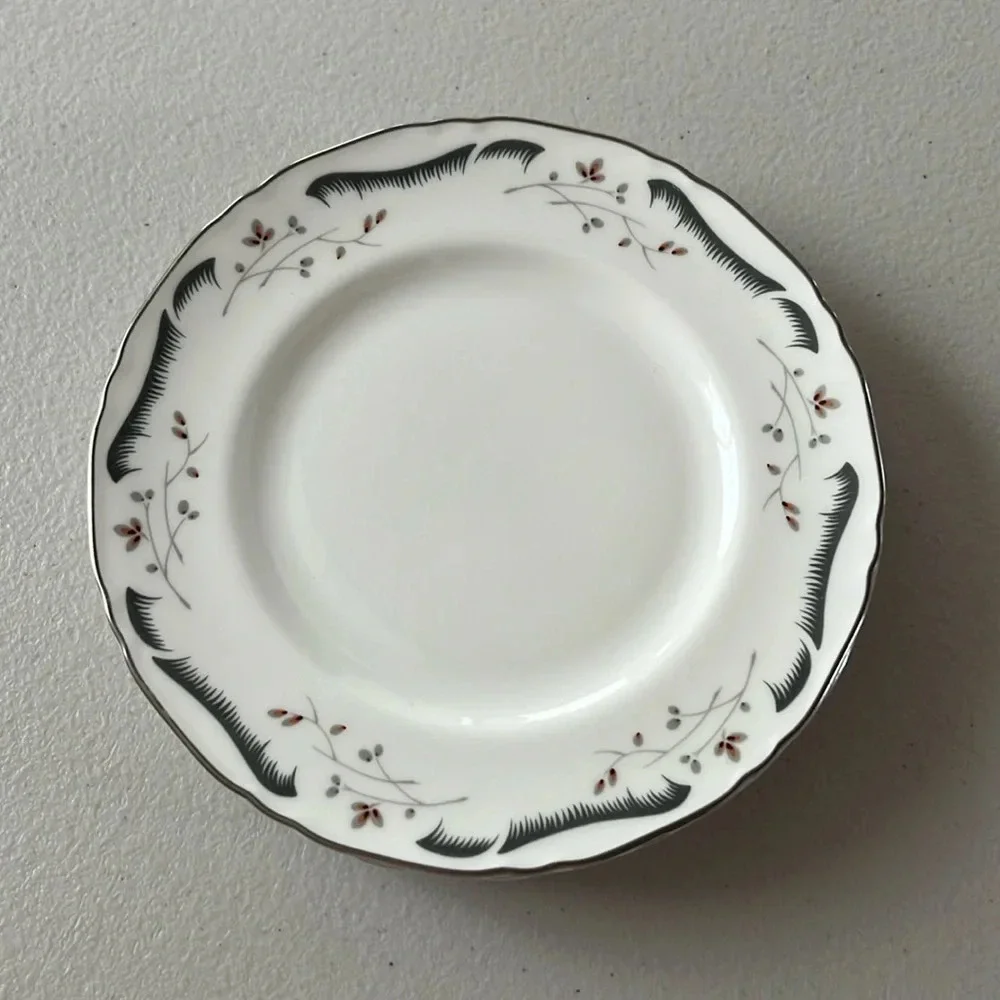 Vintage Royal Worcester dessert plate fine bone china England 1965 Sutton